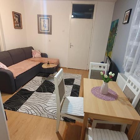 Apartman Dina Bihać Esterno foto