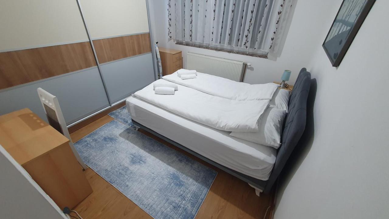 Apartman Dina Bihać Esterno foto