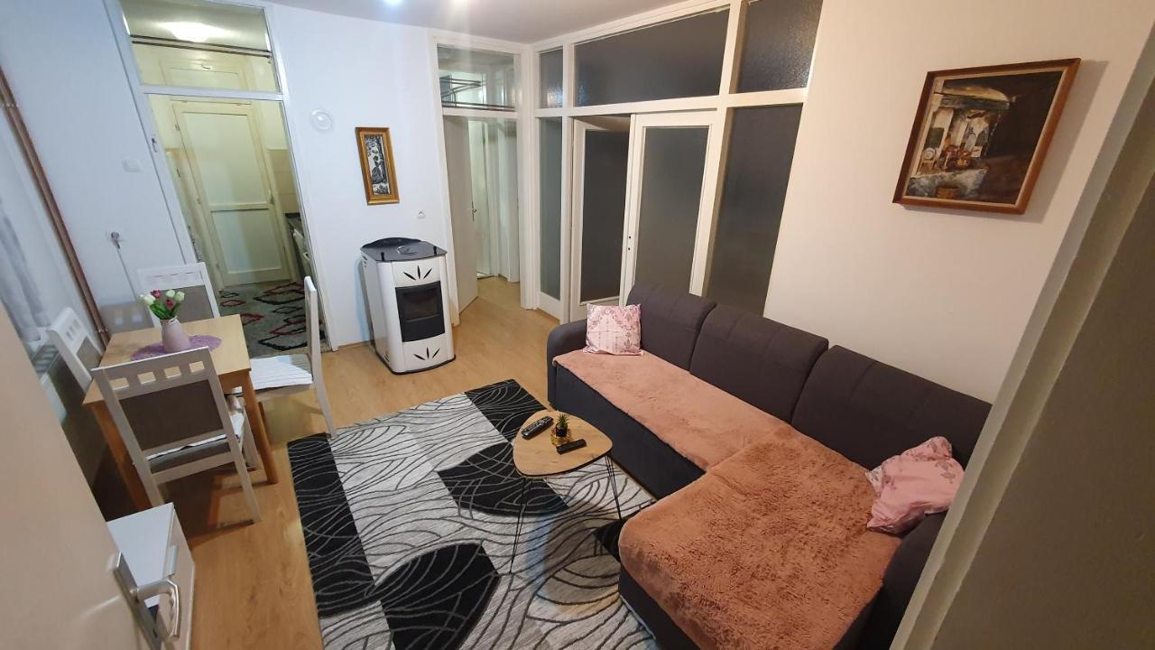 Apartman Dina Bihać Esterno foto